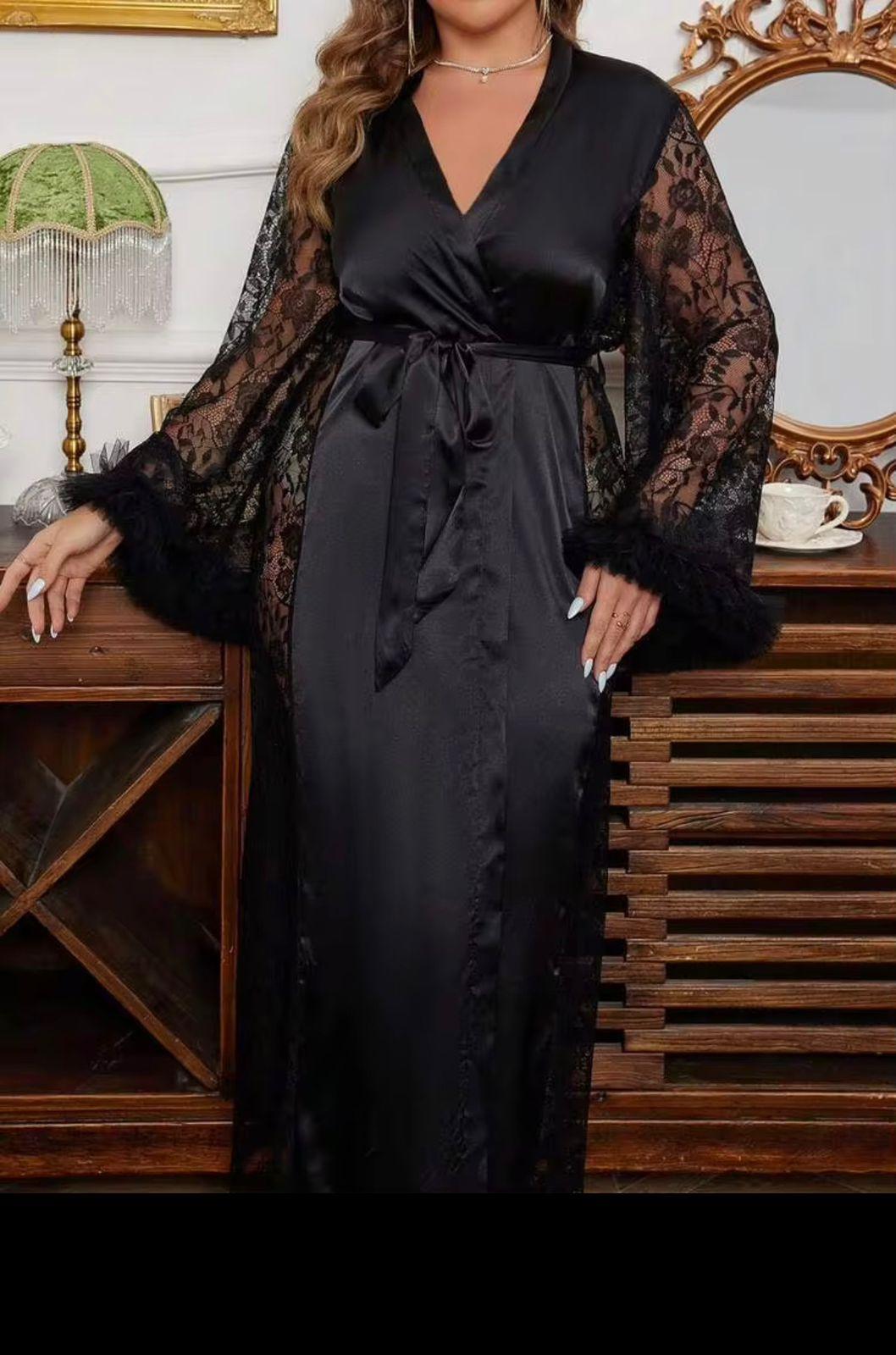 Slumberist Peignoir en faux soie et dentelle contrastée